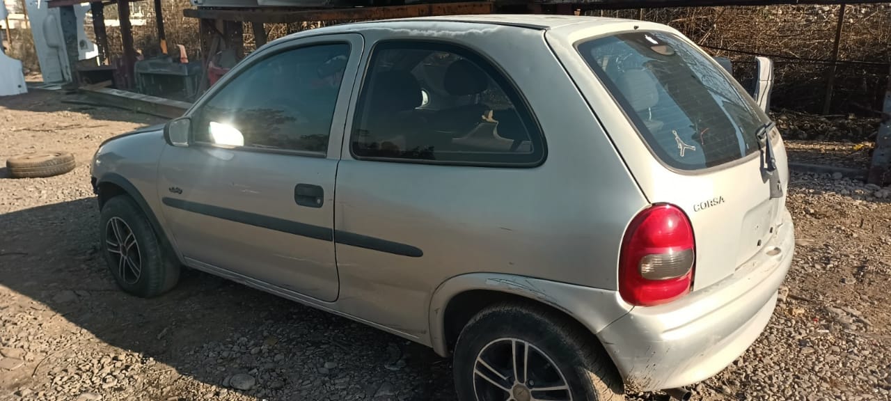  Chevrolet CORSA 2004    EN DESARME